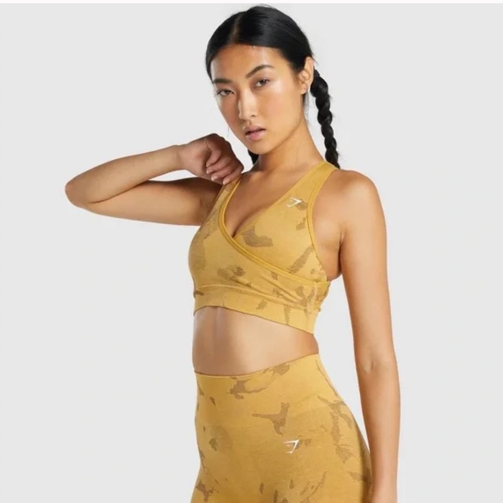 Gymshark Adapt Camo Seamless Sports Bra | Medium Support | Savanna - Yellow